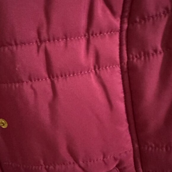 Equestrian/Preppy Fall Vest | Crown & Ivy Puffer in Berry and Navy Contrast S - Picture 5 of 8